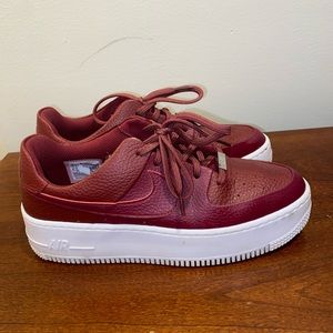 Wmns Air Force 1 Sage Low 'Team Red'